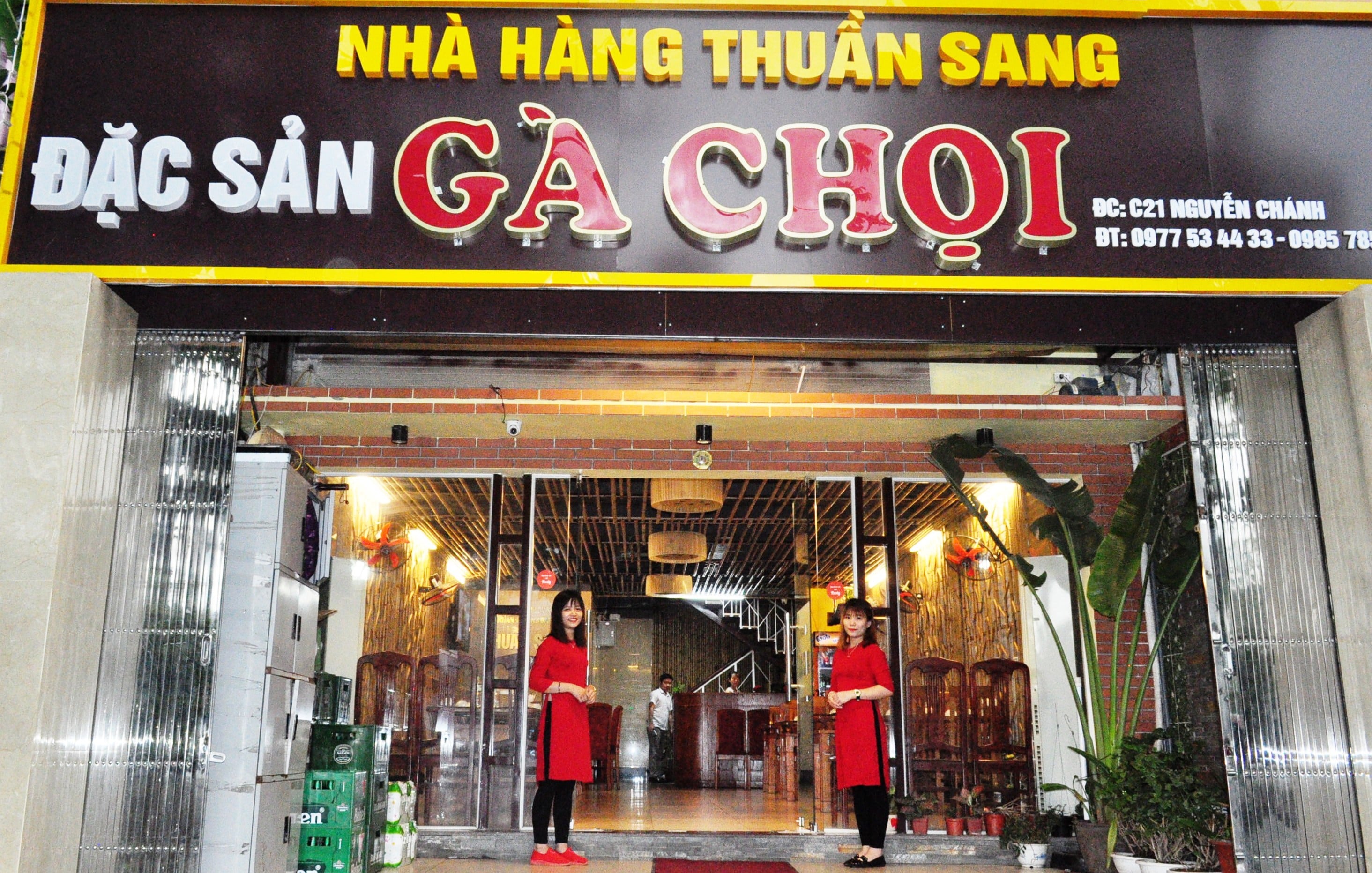 Nhà hàng gà chọi ở Hà Nội