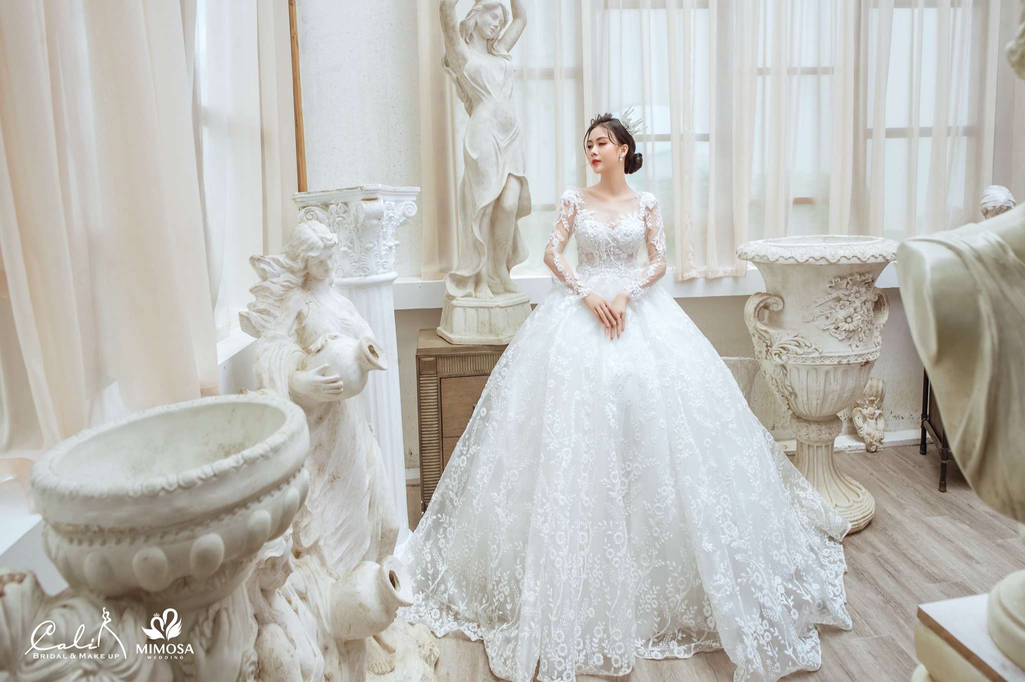 Ngắm 3 bộ váy cưới đẹp lung linh của cô dâu Hari Won  VTVVN