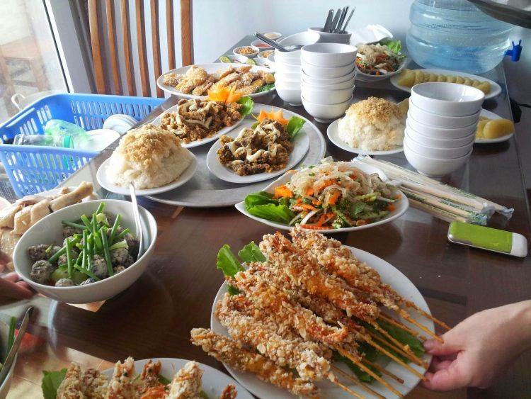 đặt cỗ tại nhà ở Hà Nội